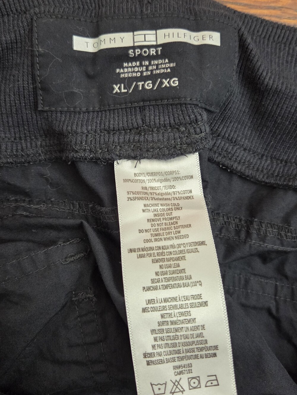 Tommy Hilfiger Black Bermuda Roll Tab Shorts Size Women's XL NWT New - Picture 7 of 11